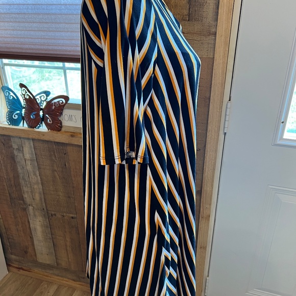 WOMENS LADIES SIZE 1X GOLD WHITE AND BLACK VERTICAL STRIPPED DRESS - Picture 4 of 7